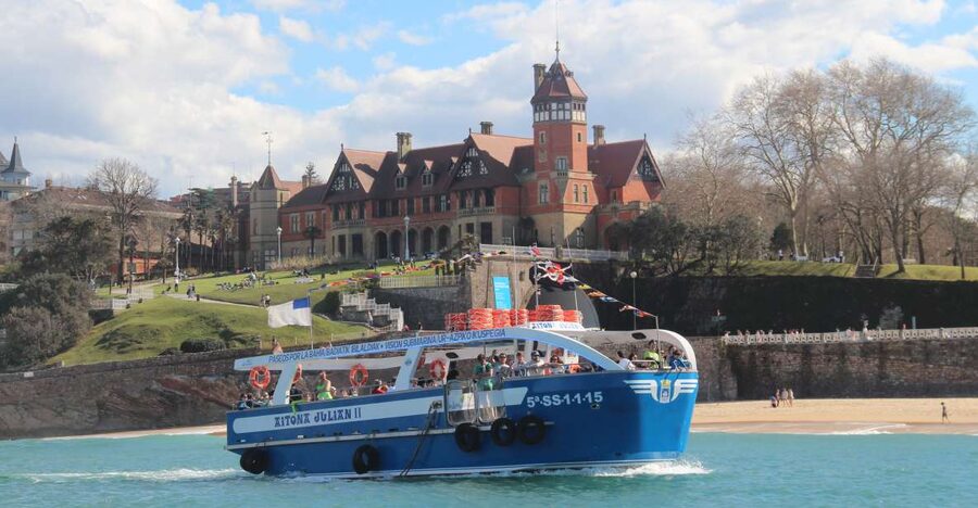 San Sebastian: Boat Tour with Stop at Santa Clara - Why this boat stop feels like value in San Sebastian