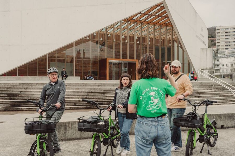 San Sebastian: Guided E-Bike Tour - The guides: what to expect from the local storytelling