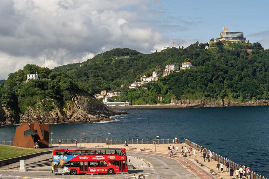 San Sebastian: Hop-On Hop-Off City Tour Bus - Why this bus tour works so well for a first visit