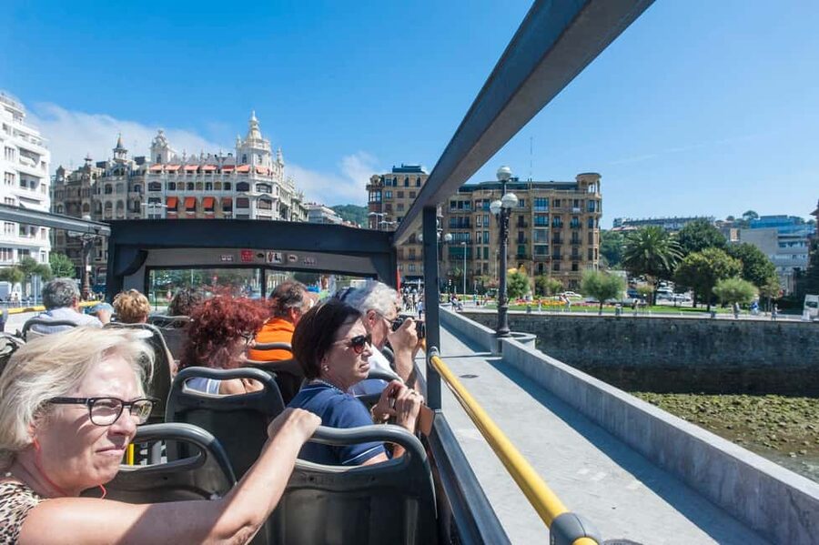 San Sebastian: Hop-On Hop-Off City Tour Bus - Timing, days of operation, and planning your loop