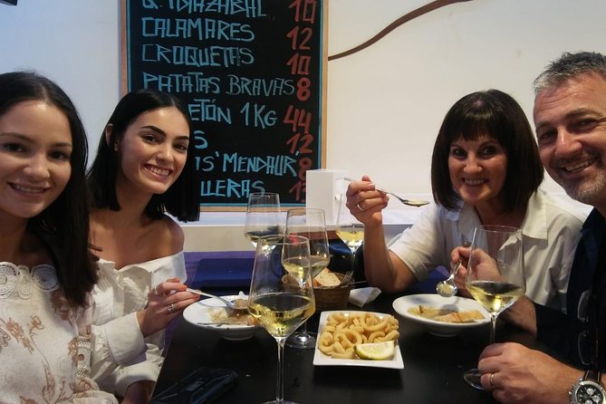 San Sebastian Pintxos Tour for Gourmets in the Old Town - Small group max 10, and why it changes your evening