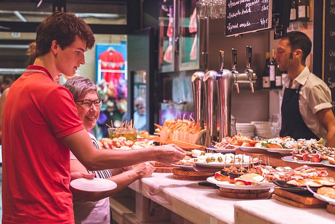 San Sebastian Pintxos Tour for Gourmets in the Old Town - Pace yourself: seven pintxos can be a lot, in the best way