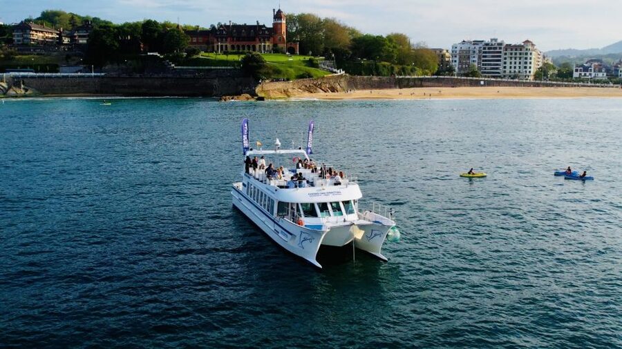 San Sebastian: Sustainable Catamaran Cruise with Audio Guide - Key points before you go