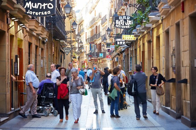 San Sebastian walking tour with pintxo and drink option - Centro Highlights: Ayuntamiento, La Concha, and the City’s Elegant Side