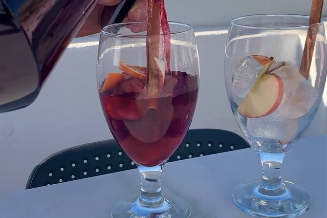 Sangria Tasting Experience - Meeting P.º de las Delicias and finding the venue entrance