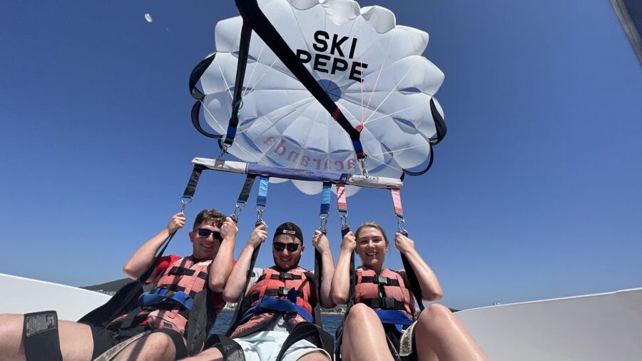 Santa Eulària des Riu: Parasailing Boat Cruise with Drinks - On the Water: Music, Drinks, and the Cruise Pace