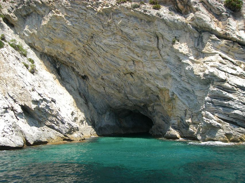 Santa Ponta/Peguera: Dragonera Island Cruise with Swim Stop - Bar, Snacks, and What You Can Do Between Stops