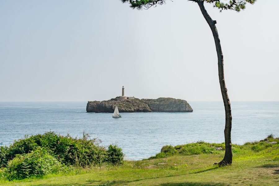 Santander: City Sightseeing Hop-On Hop-Off Bus Tour & Train - Audio Guide Quality, Friendly Staff, and the App That Helps