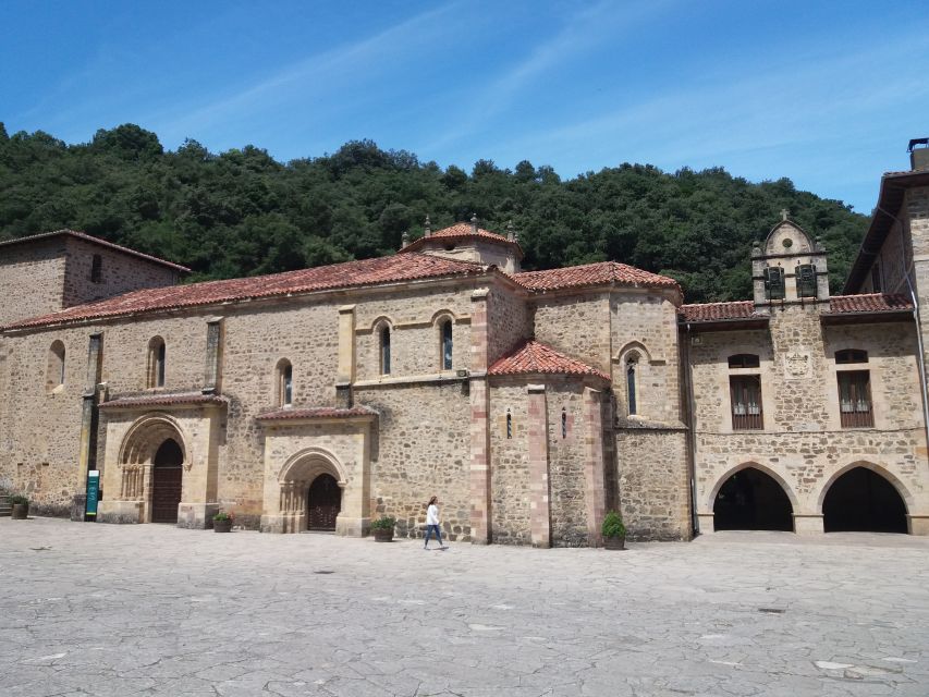 Santander: Picos, Santo Toribio Monastery and Potes Day Tour - Santo Toribio de Liébana: the Lignum Crucis stop that feels worlds apart