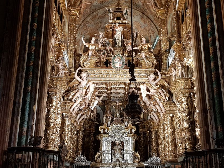 Santiago: Cathedral & Museum Tour + Pórtico of Glory Option - Seeing the Botafumeiro and learning the ritual logic