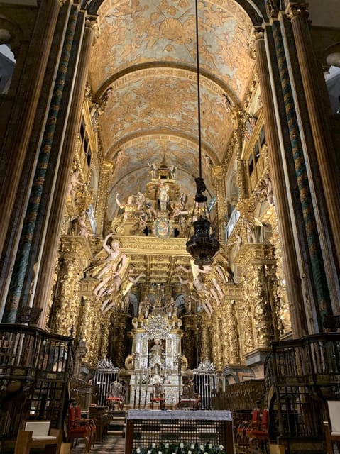 Santiago de Compostela Cathedral and Museum Guided Tour - Getting oriented fast inside the Cathedral Museum