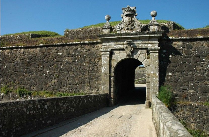 Santiago de Compostela Full-Day Tour From Porto - Lunch and smart add-ons during your Santiago free time