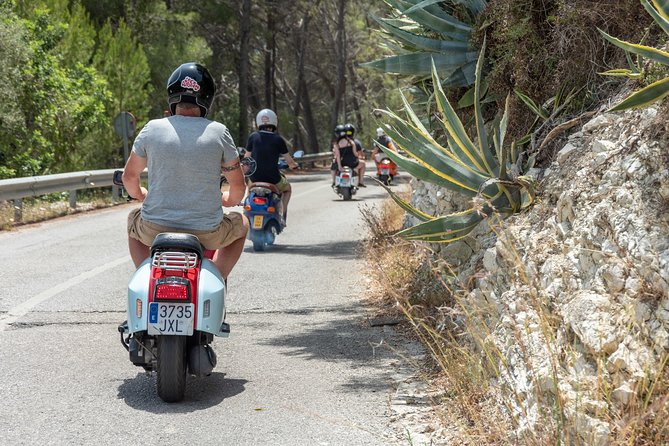 Scooter and Motorbike Rental to Explore Mallorca - Parking, One-Way Roads, and Street Signs: The Real Skill Check