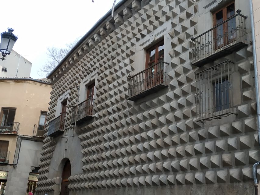 Segovia: Guided Walking Tour with Cathedral & Alcázar Entry - Key Highlights You Can Plan Around