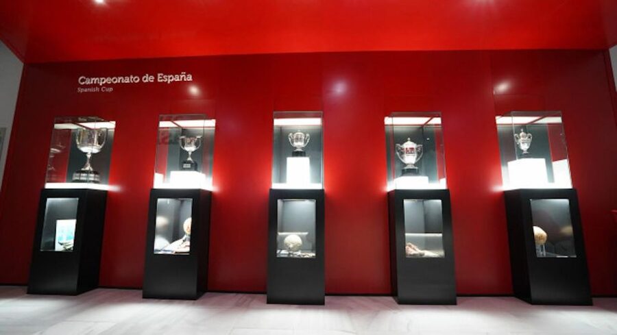 Sevilla: Ramón Sánchez Pizjuán Stadium Entry Ticket - How to use the audio guide app so you actually enjoy it