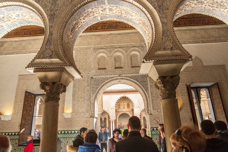 Seville: Alcázar and Cathedral Entry Ticket and Guided Tour - What the guide adds: storytelling you can actually follow