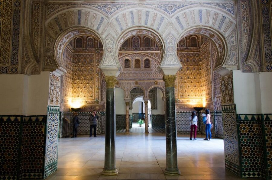 Seville: Alcázar, Cathedral & Giralda Fast Track Guided Tour - Price and value at about $80 for a 3.5-hour hit list