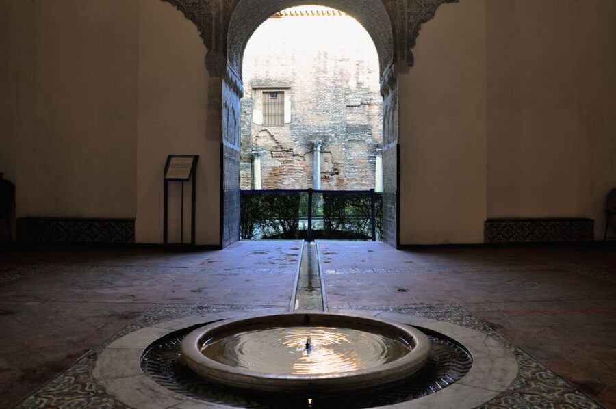 Seville: Alcazar & Cathedral Skip-the-Line Guided Tour - Giralda climb: your quick, practical Seville orientation