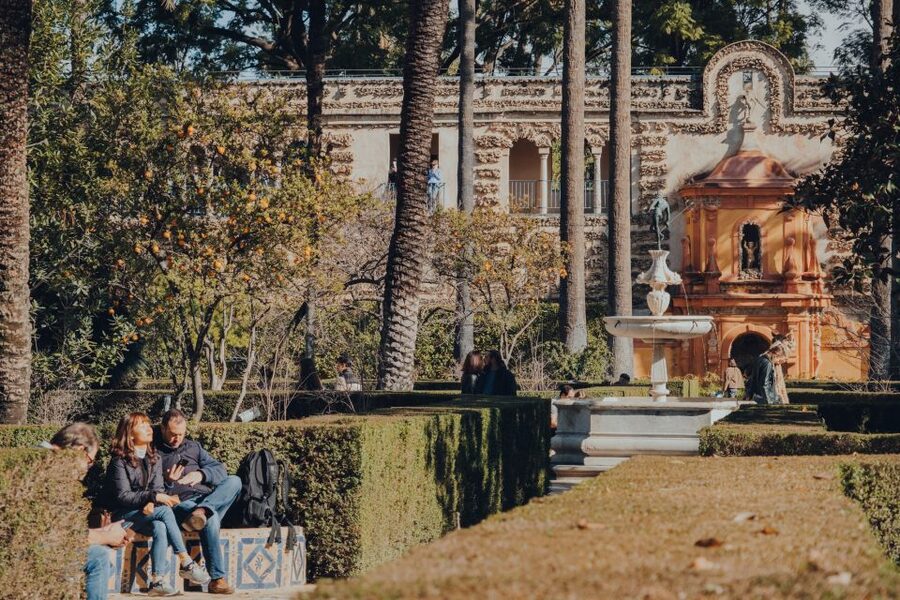 Seville: Alcázar Fast-Track Access with Guided Tour - Meeting Point and the ID Details You Must Not Skip