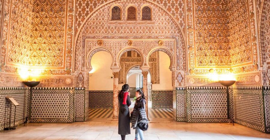Seville: Alcazar Guided Tour with Entrance - Who this Alcázar tour suits best