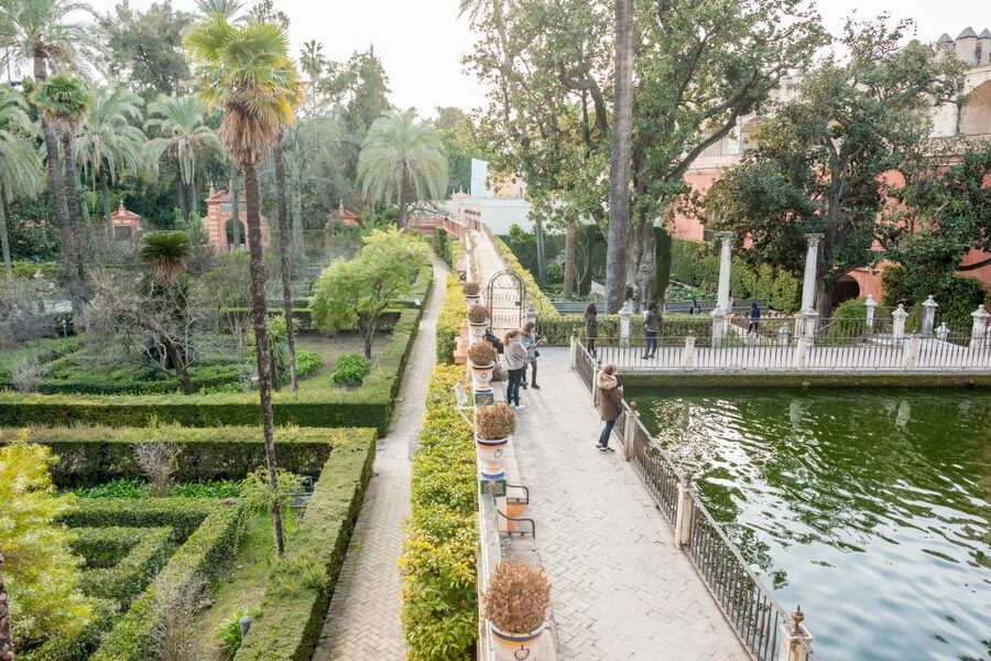 Seville: Alcazar Guided Tour with Entrance - Meeting point at Avenida de la Constitucion 23B, and how to arrive ready