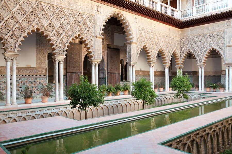 Seville: Alcazar Skip-the-Line Guided Tour with Tickets - The 90-minute flow: how your guide moves you through time