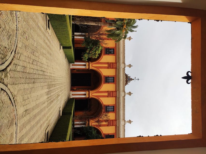 Seville: Alcázar Tour with Tickets Included - The fortress-to-palace story: what you’ll learn as you walk