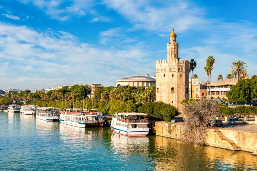 Seville: Authentic and Romantic Horse-Drawn Carriage Ride - Why horse-drawn carriage sightseeing works in Seville