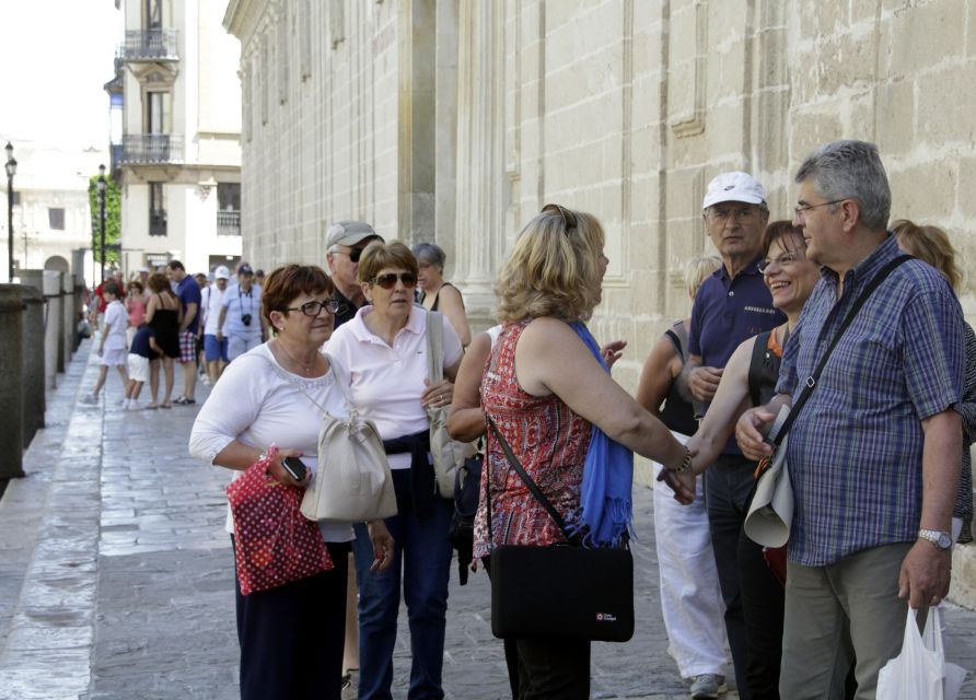 Seville: Cathedral and Giralda Skip-the-line Guided Tour - Patio de los Naranjos: A Quiet Reset Inside the Action