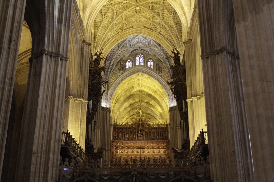Seville: Cathedral and Giralda Skip-the-line Guided Tour - Murillo and the Cathedral’s Art: Why Seville Shows Up in the Paint