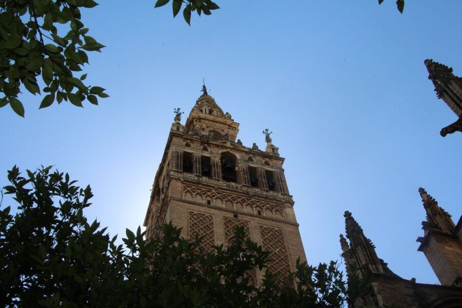 Seville: Cathedral and Giralda Skip-the-line Guided Tour - Timing and How to Make the Hour Count