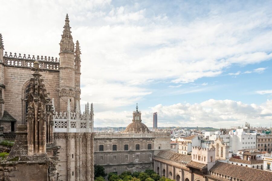 Seville: Cathedral Guided Tour with Priority Access - Timing, Crowds, and What to Do If the Cathedral Is Busy