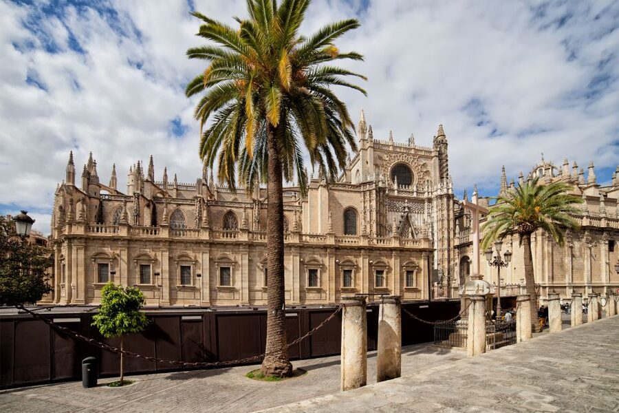 Seville: City Sightseeing Hop-On Hop-Off Bus Tour - Heat, Rain, and Waiting Times: How to Make the Day Feel Easy