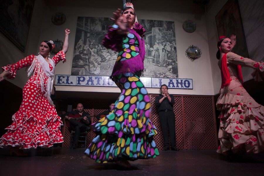 Seville: El Patio Sevillano Flamenco Show Ticket & Dinner - FAQ
