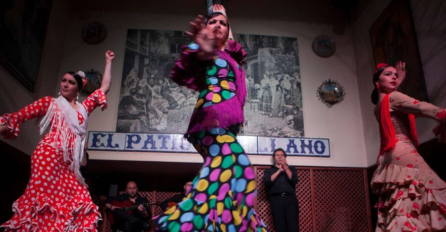 Seville: El Patio Sevillano Flamenco Show Ticket & Dinner - What you will see in 75 minutes: palos, palillos, and a Seville finale