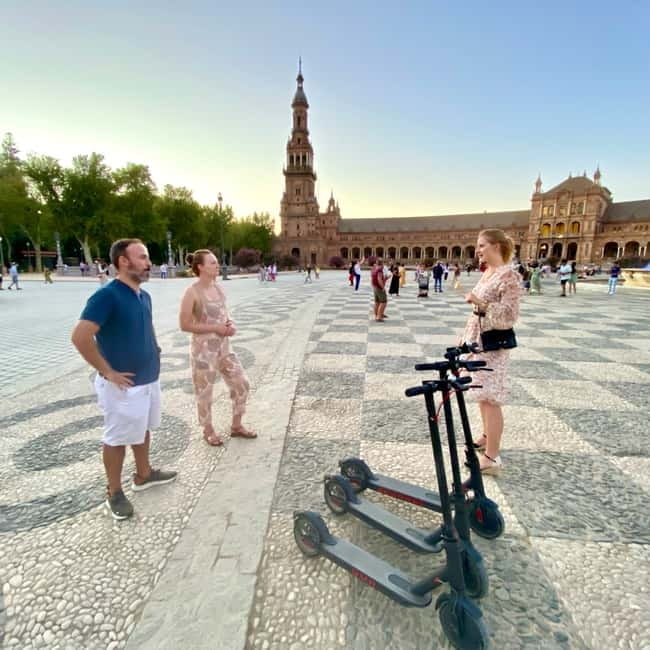 Seville: Electric Bike City Tour - City Center Classics: Antigua Fábrica de Tabacos, Alcázar, and Cathedral