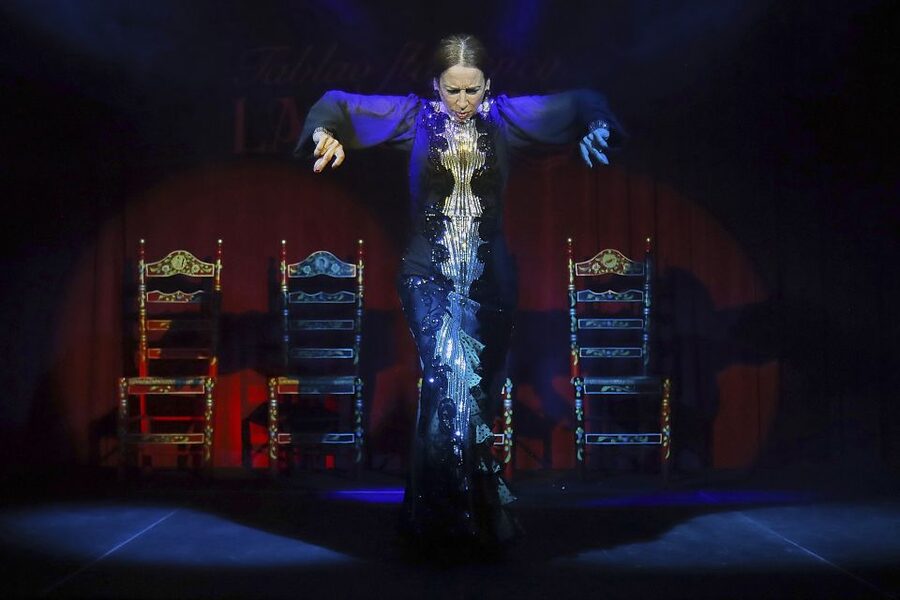 Seville: Flamenco Show Ticket at Tablao Flamenco Las Setas - Room comfort and pacing: what can affect your night
