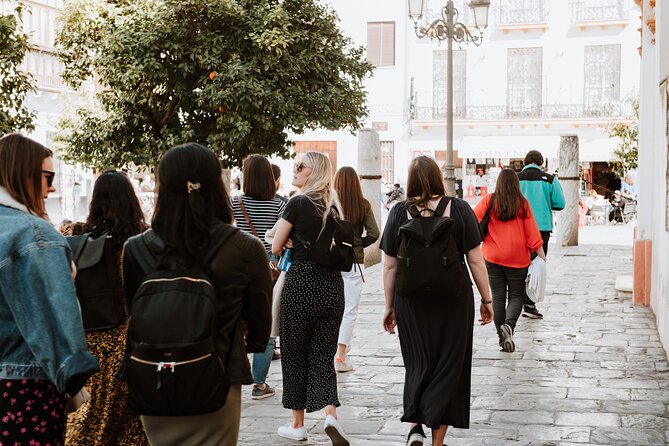 Seville Former Jewish Quarter Walking Tour: Santa Cruz - Plaza de Doña Elvira, Calle Susona, and how place names carry grief