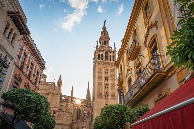 Seville Former Jewish Quarter Walking Tour: Santa Cruz - Guides, pacing, and why the experience can feel personal