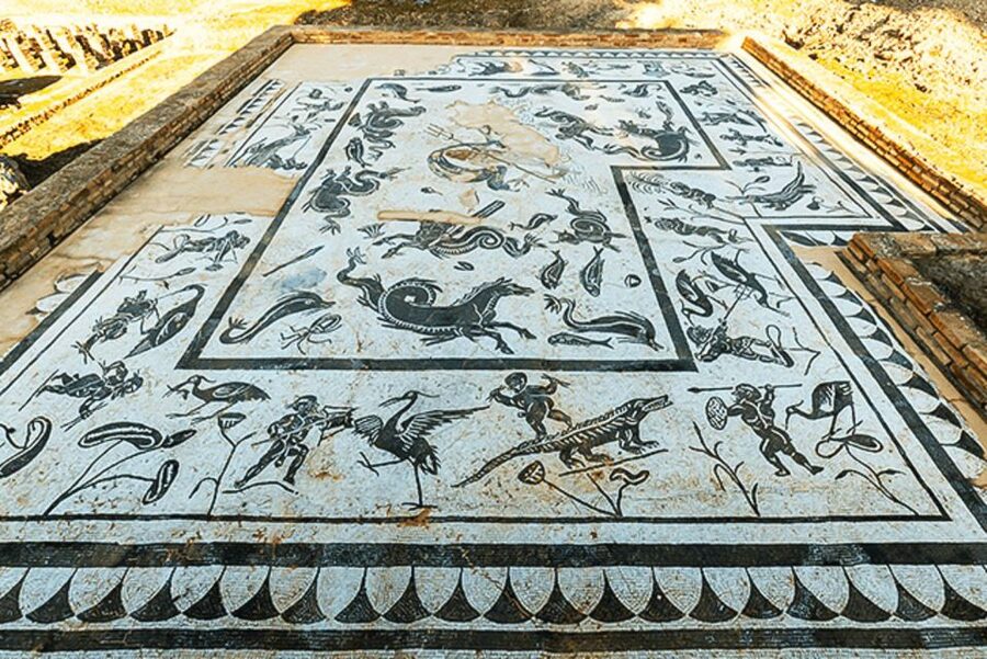 Seville: Game of Thrones and Roman Empire Italica Tour - Who should book this tour, and who might not