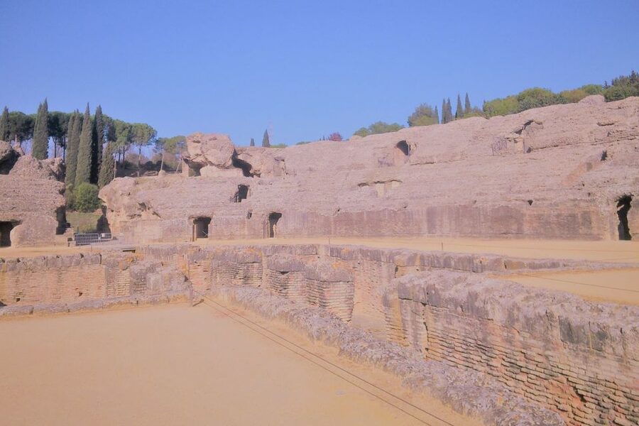 Seville: Game of Thrones and Roman Empire Italica Tour - Domus de Neptuno and Casa de los Pájaros: mosaics and the art of everyday life