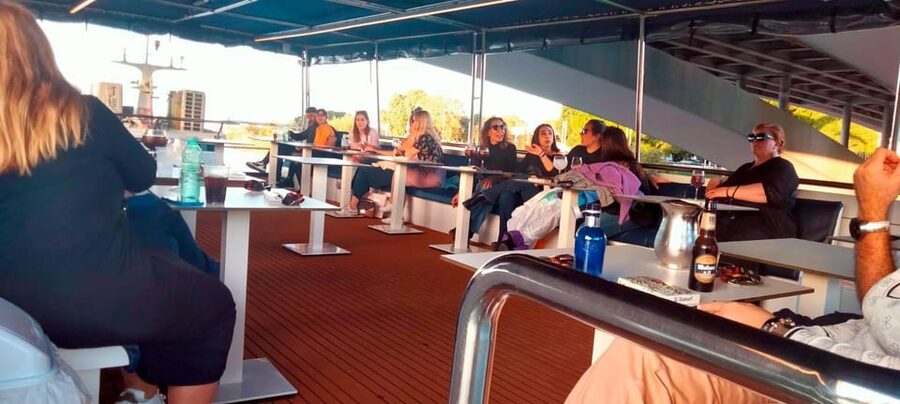 Seville: Guadalquivir Boat Tour with Optional Lunch/Dinner - Onboard comfort: terrace views, lower deck shade, and the bar