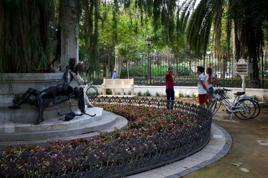 Seville: Guided Sunset Bike Tour - Triana on some routes: add character with a local angle