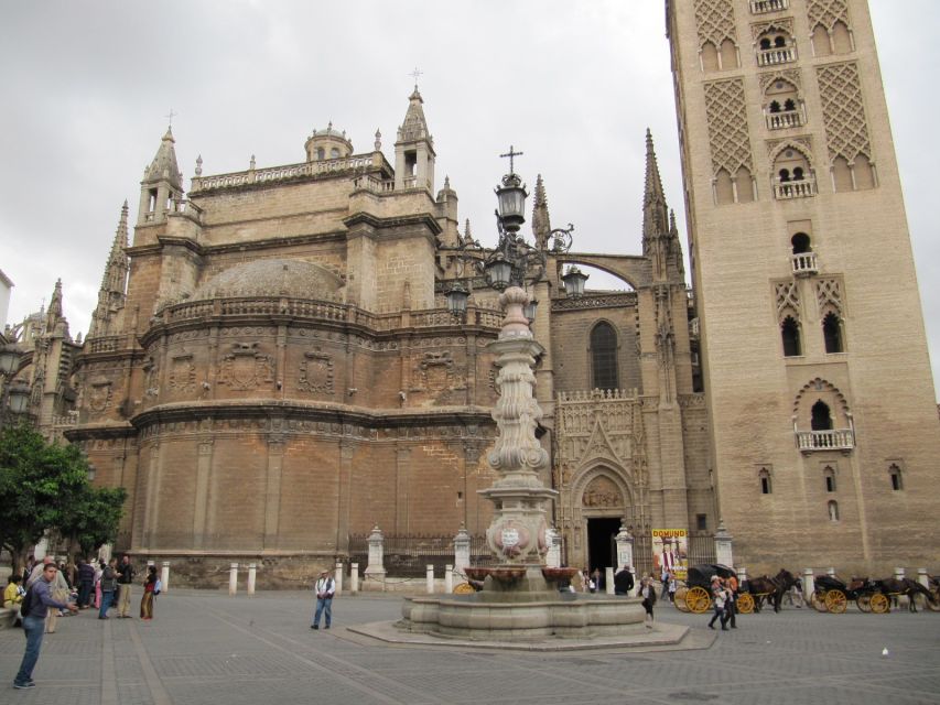 Seville: Guided Tour with Cathedral & Giralda Entrance - Cathedral Rules Before You Go: Dress Code and Silence Inside