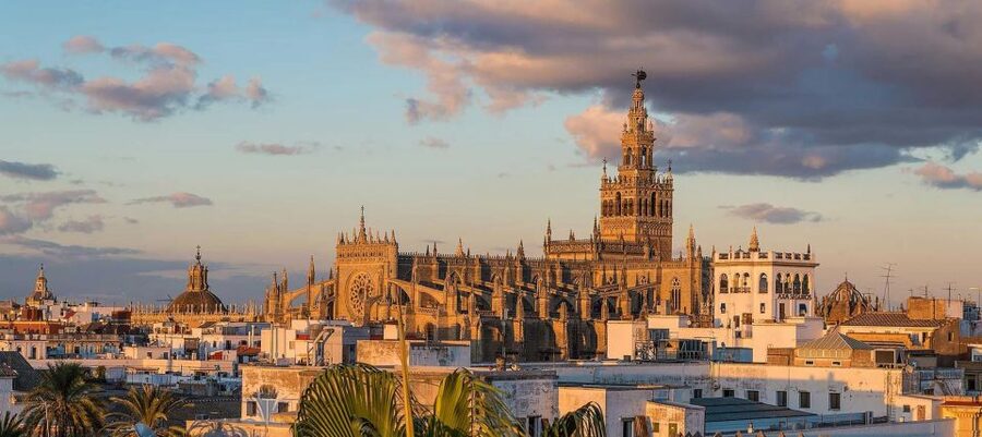 Seville: Guided Tour with Cathedral & Giralda Entrance - Skip the Line Entry: Why This Matters in Seville