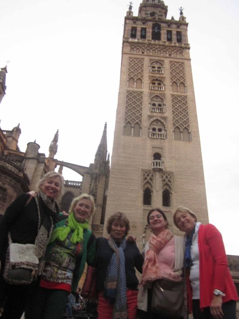 Seville: Highlights City Bike Tour - Starting point at ATD Bikes, and what the ride rhythm feels like