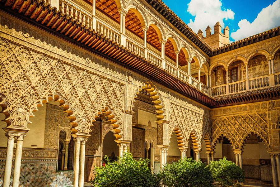 Seville: Priority Access Cathedral, Giralda & Alcázar Tour - Real Alcázar of Seville: Where Moorish and Christian Styles Collide