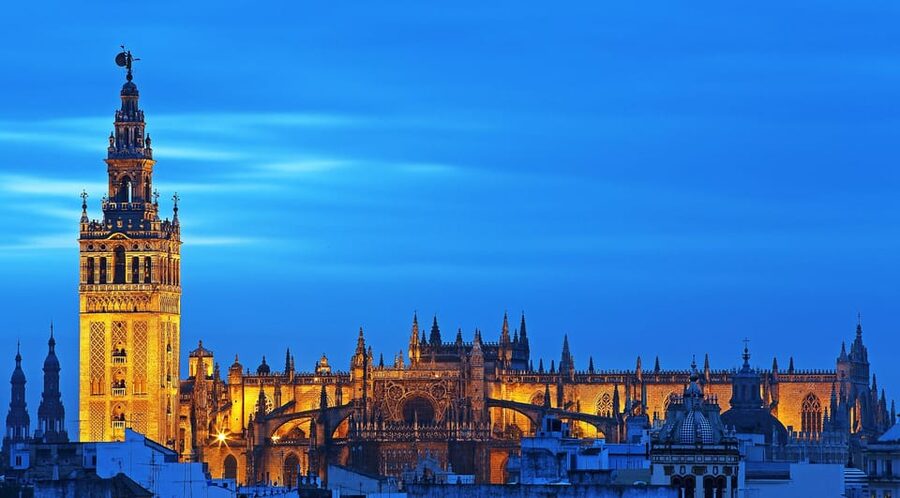 Seville: Priority Access Cathedral & Giralda Tour - Priority Access at Seville Cathedral and Giralda