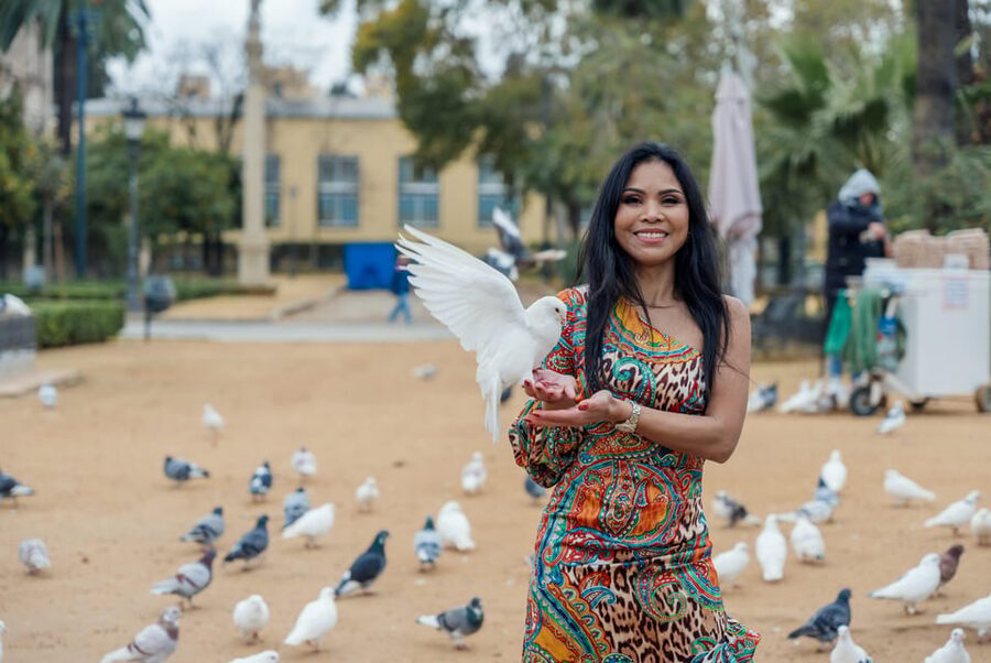 Seville: Professional Photoshoot at Plaza de España - Key things to know before you book