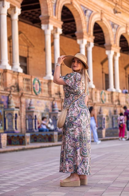 Seville: Professional Photoshoot at Plaza de España - Plaza de España photo stop: what you gain in 45 to 90 minutes